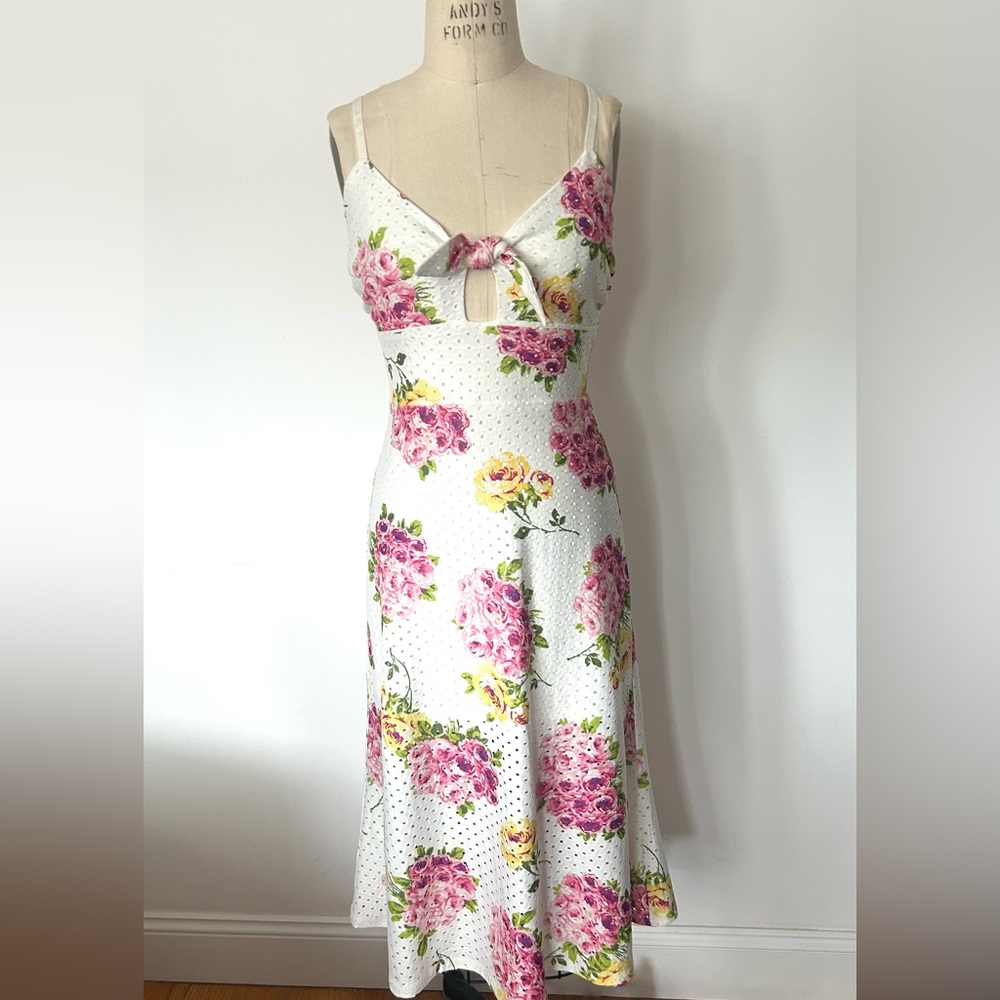 RARE BETSEY JOHNSON PRINTED STRETCH EYELET MIDI DRESS. SIZE S